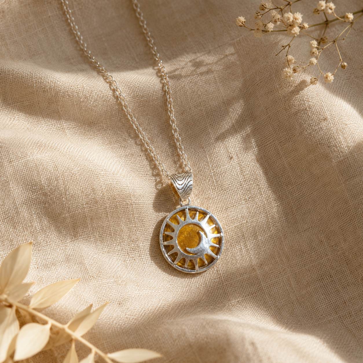 golden_sun_moon_pendant_250kb