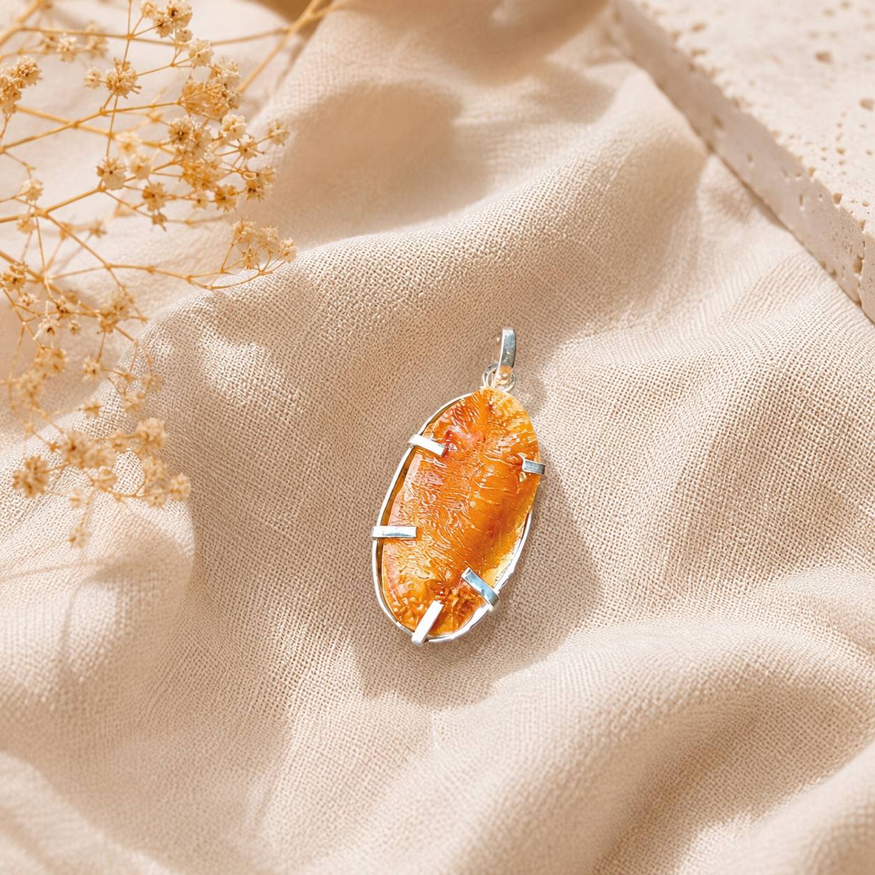 orange_pendant_250kb