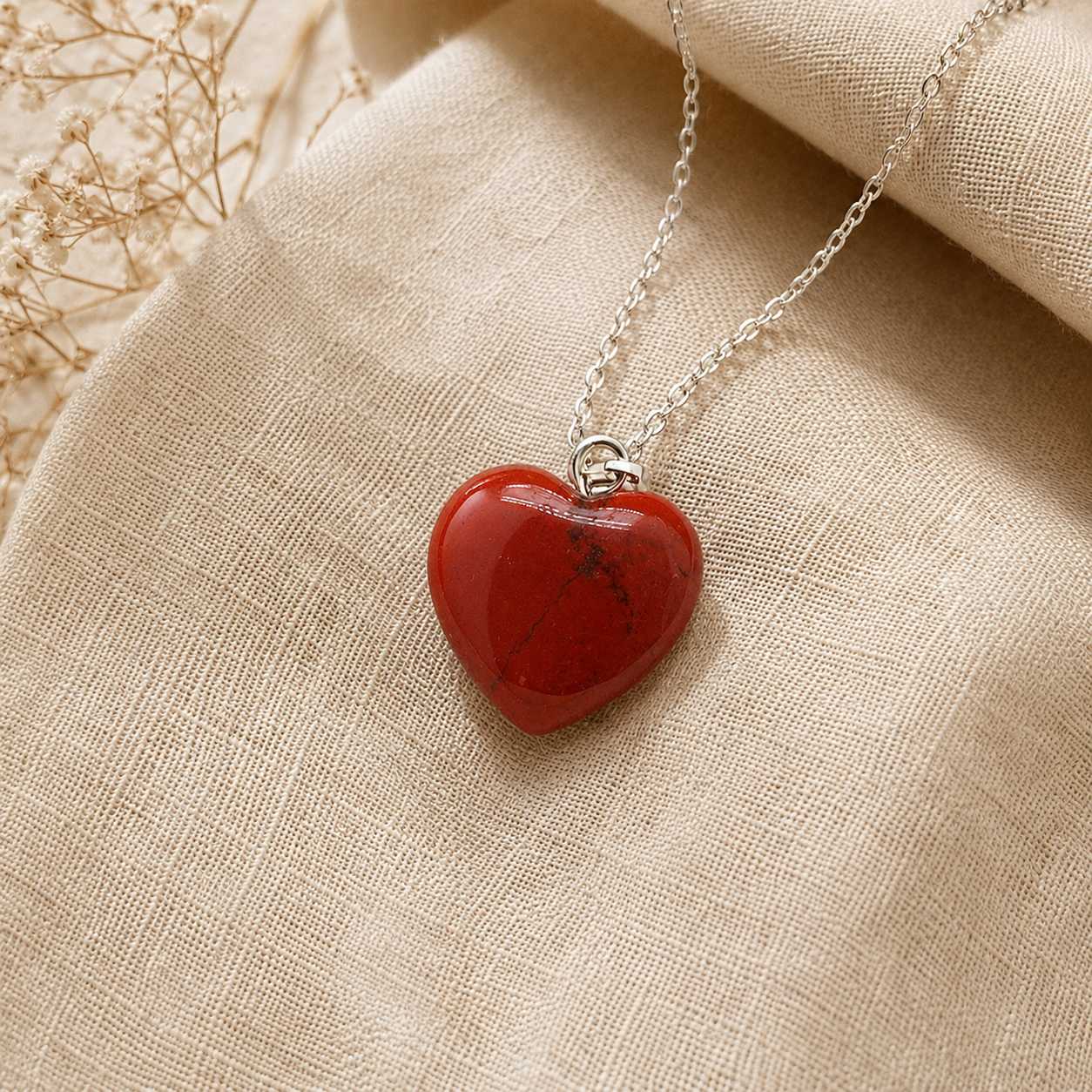 red_heart_pendant_250kb