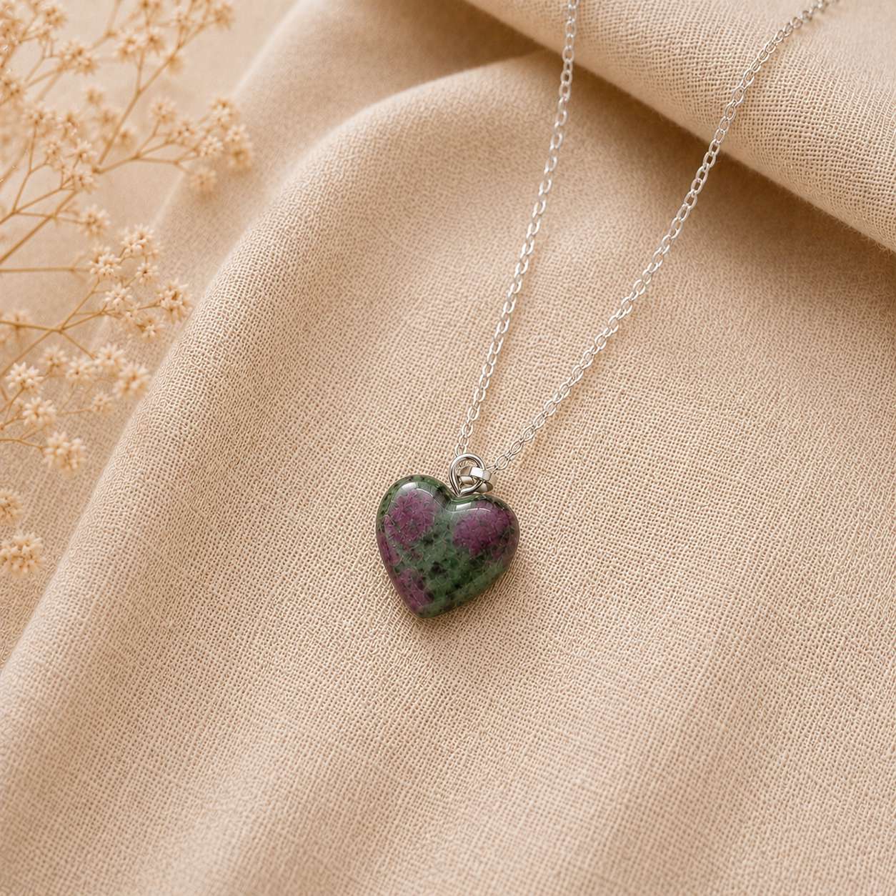 ruby_zoisite_heart_250kb