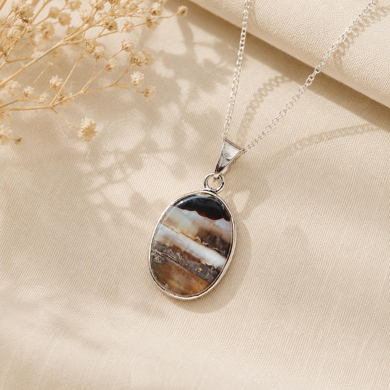 striped_pendant_250kb